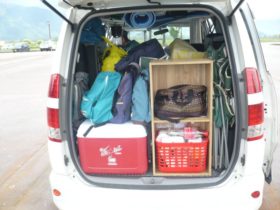 手作りベッドで車中泊を快適に 簡単 平らなベッドで安心おすすめ